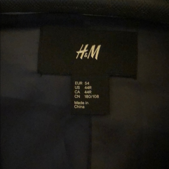 H and M Dinner jacket - Picture 2 of 4